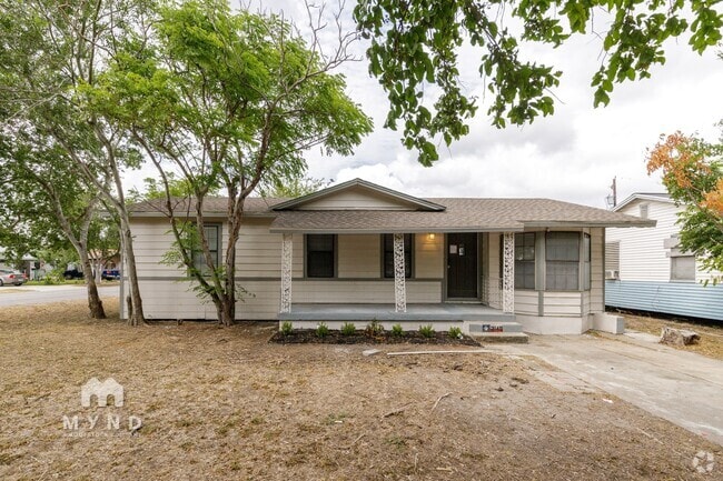 Building Photo - 2149 Karen Dr Rental