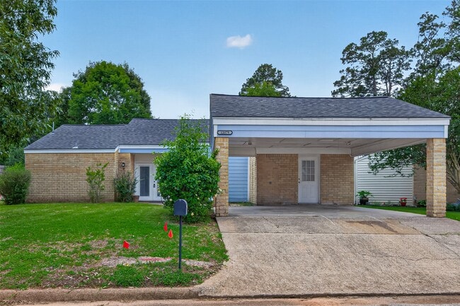 Building Photo - 12079 Maverick Dr
