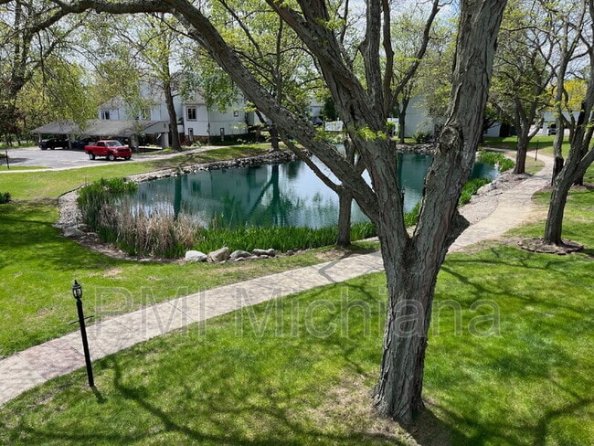 Photo - 18120 N Stoneridge Dr Unit apt b