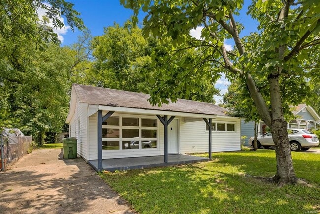 Building Photo - 4014 Chelsea Dr Rental