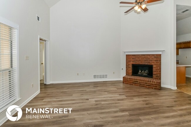 Photo - 7658 Davis Pkwy