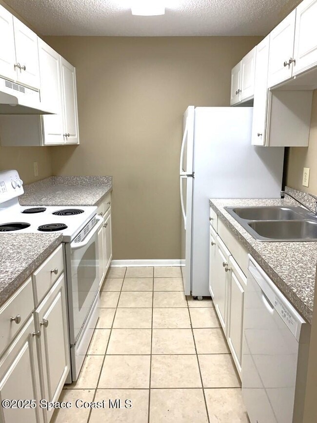 Photo - 3515 Sable Palm Ln Unit M