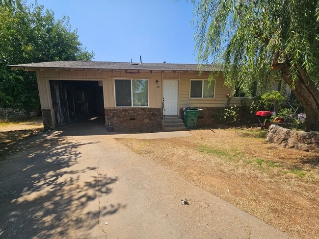 Building Photo - 2 Bedroom 1 Bath Apartment for Rent in Corning! Unit 241