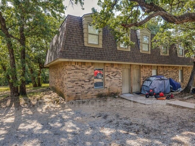 Building Photo - 1408 Arvel Cir Unit B
