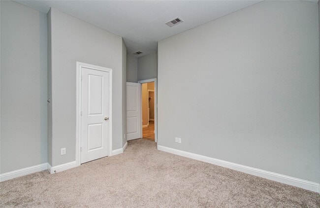 19029 Villa Ln
