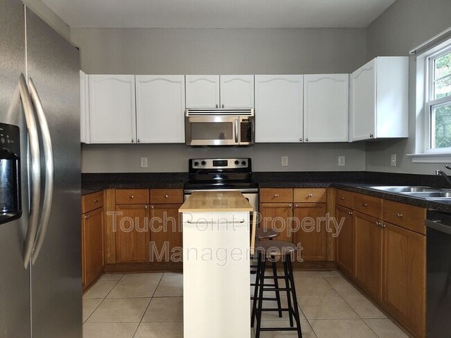 Photo - 467 Doughton Ln