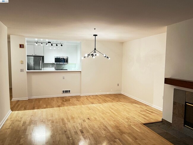 Photo - 650 Chestnut St Unit 209