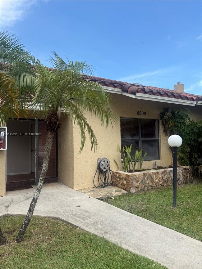 8509 Shadow Ct