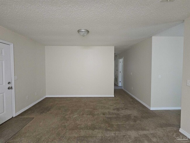 Photo - 2040 E Roberts Rd