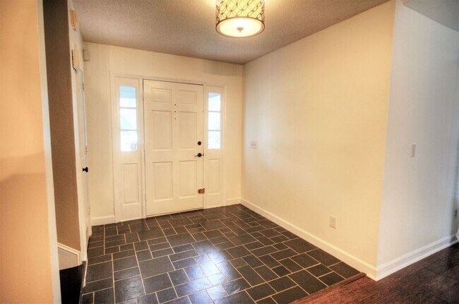 Photo - 5733 Connor Blvd