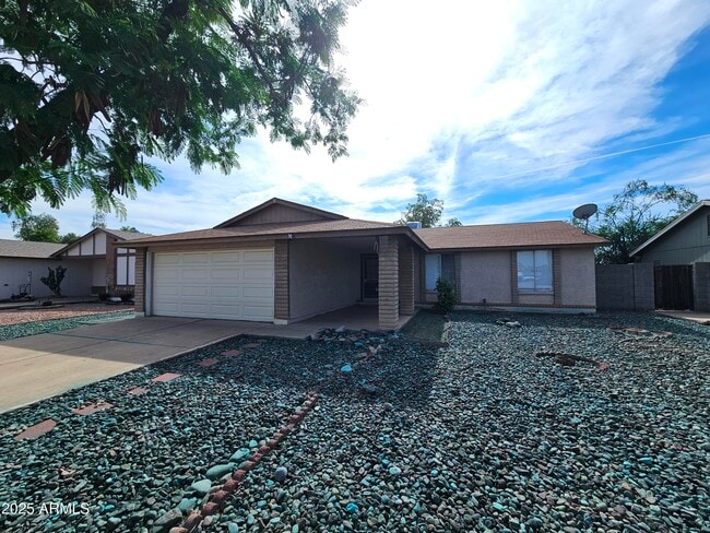 Building Photo - 6231 W Zoe Ella Way