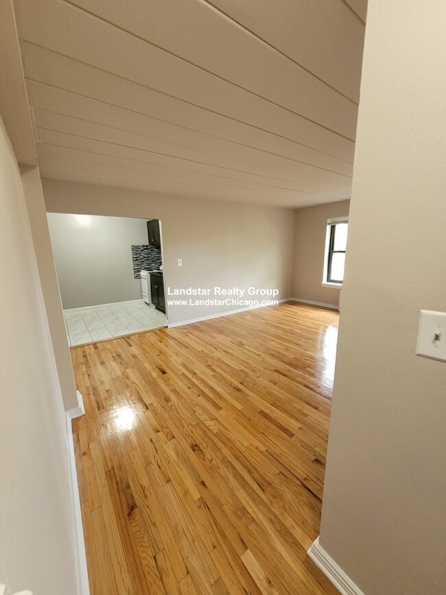 Photo - 1359 W Touhy Ave
