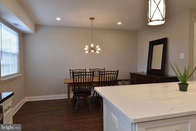 Photo - 140 Denbigh Terrace Townhome