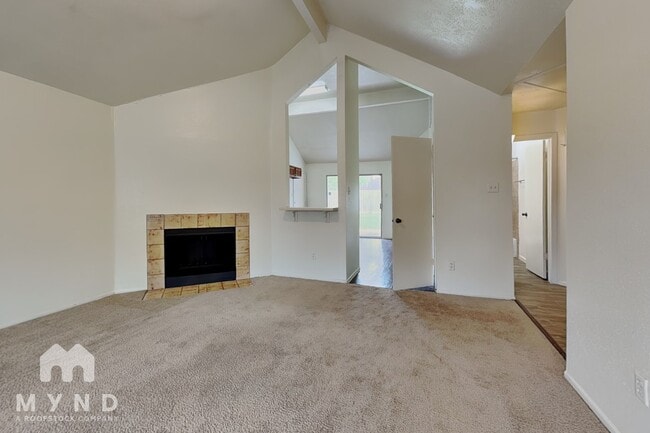 Photo - 10002 Green Valley Ln