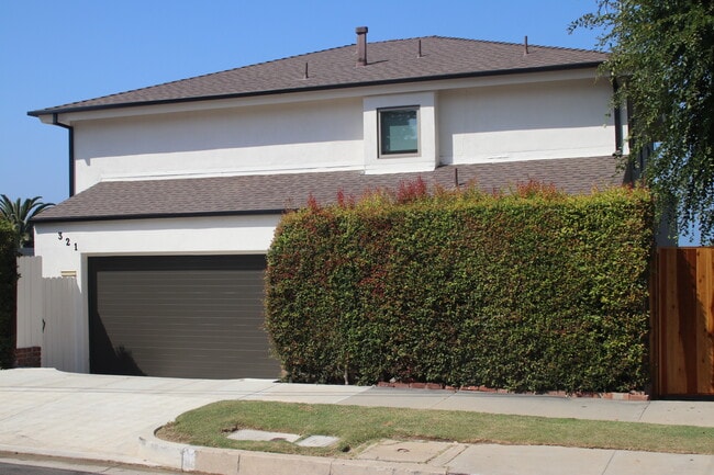 Photo - 321 N Las Casas Ave Casa
