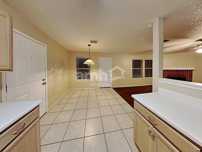 Photo - 1528 Englewood Dr