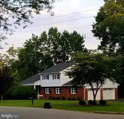Photo - 12 Shady Brook Ln House
