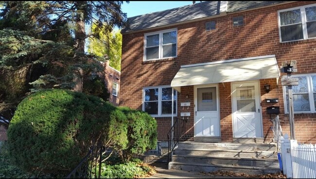 Photo - 205 Robbins St Unit 2