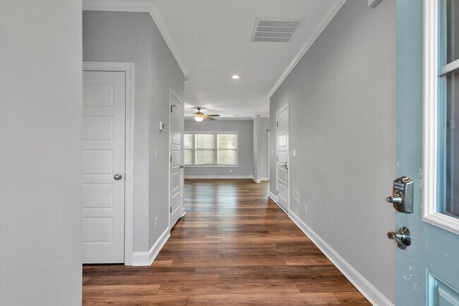 Photo - 707 Riva Ridge Rd