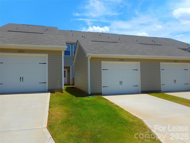 12715 Wandering Brook Dr