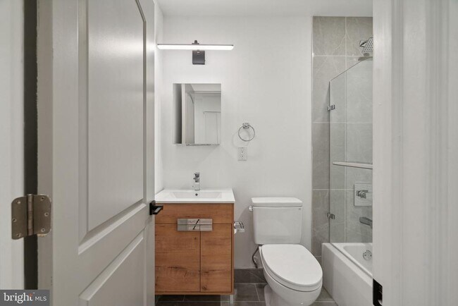 Photo - 2039 N Front St Unit 301