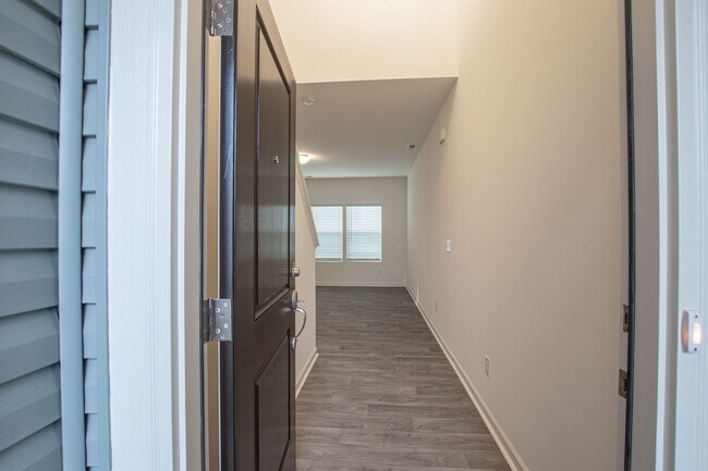 Photo - 3BD/2.5 Bath Townhome in Midland Wyntree Community- JANUARY 2026