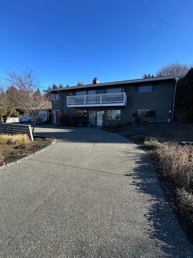 Photo - 2 bedroom 1 bath daylight basement unit in the heart of Edmonds