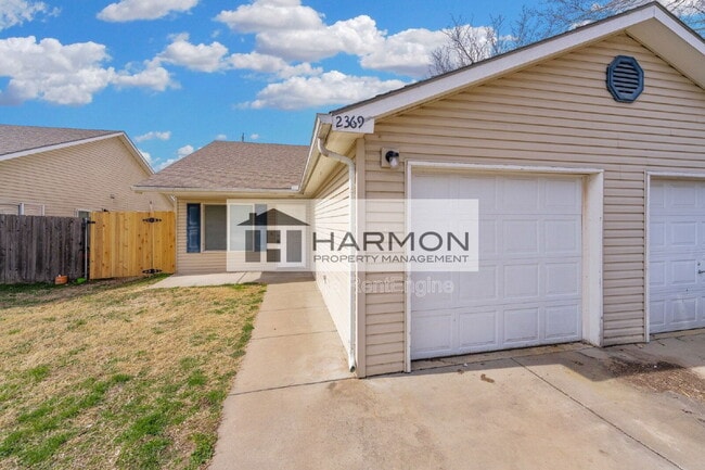 Building Photo - 2370 N Garland St