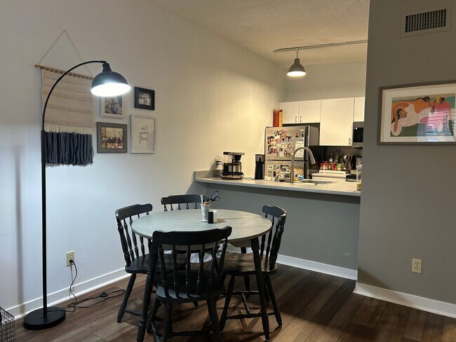 Photo - 112 W Washington Blvd Unit 431