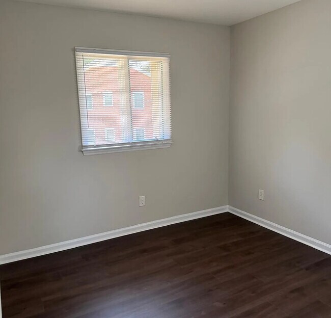Room in Townhome on W Front St