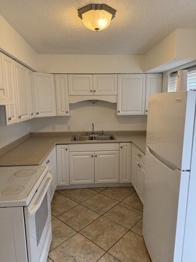 Photo - 1240 Avenue A Unit A