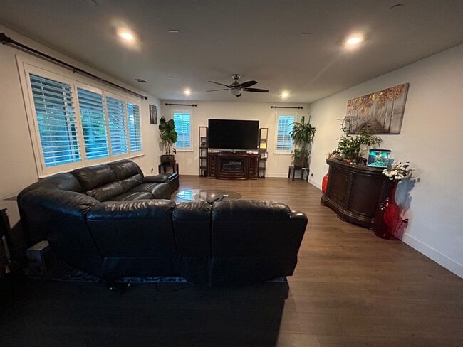 Photo - 456 St Jorge Ave