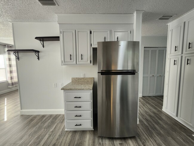 Photo - 1527 Black Forest Dr