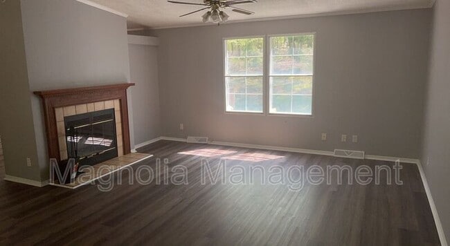 Photo - 7101 Mountain Rd