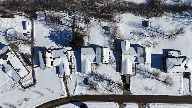 Photo - Spacious 5-Bedroom Family Home