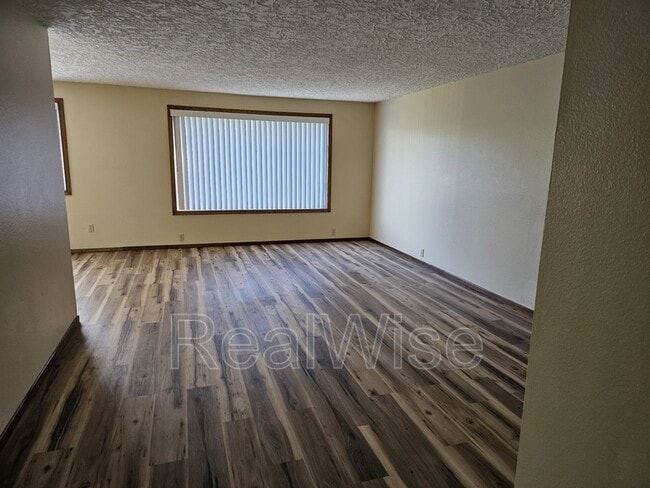 Photo - 11019 NW 33rd Ave