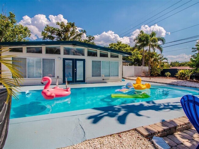 Photo - 4401 Lenmore St Unit 3