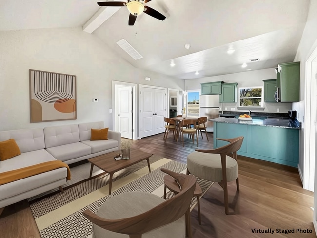 2012 Willow Pl