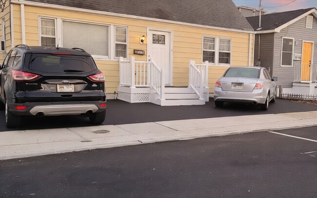 Photo - 211 Sheridan Ave Unidad A