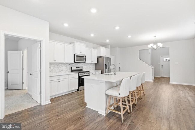 Photo - 54 Roberta Wy.