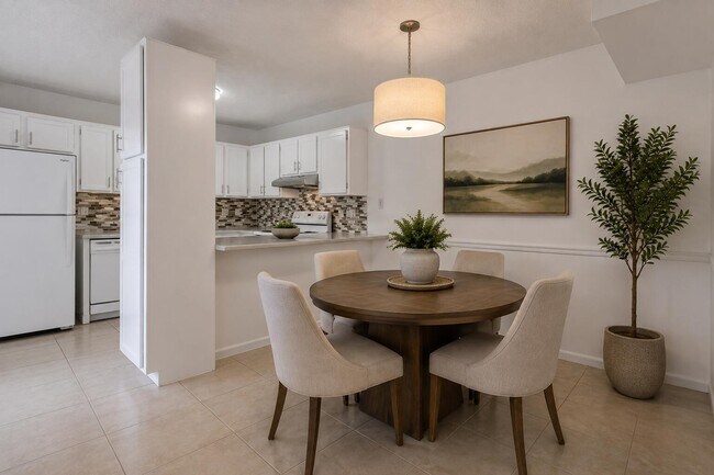Photo - 6335 Red Pine Ln