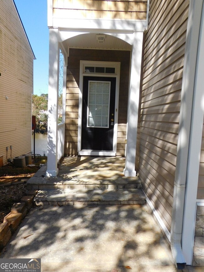 Photo - 566 Pond Lillies Rd SE