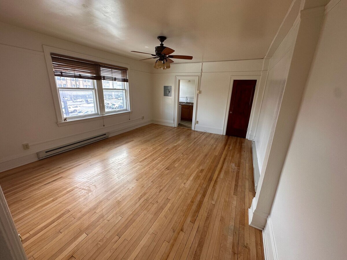 Photo - Ebert Apartments