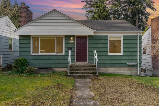 3bd/1.75ba Seattle Home - 3bd/1.75ba Seattle Home