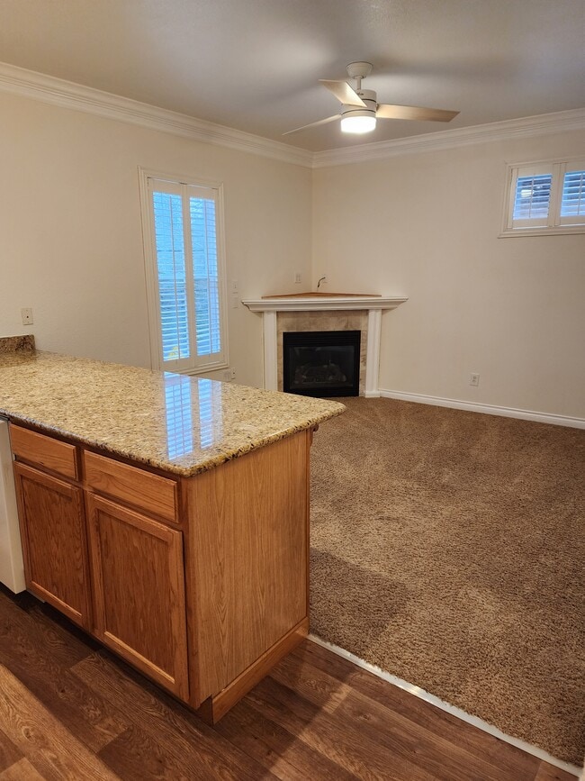 Livingroom - 707 NE Tillamook St Unit Tillamook