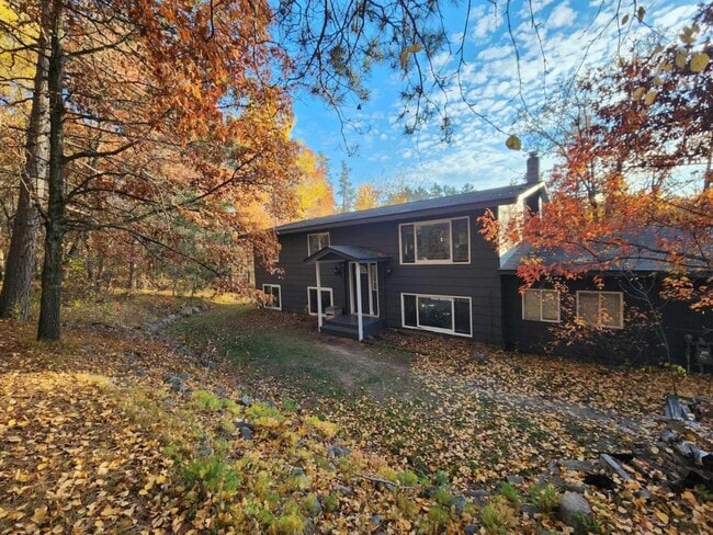 Building Photo - 25 Dodder Ln SW Rental