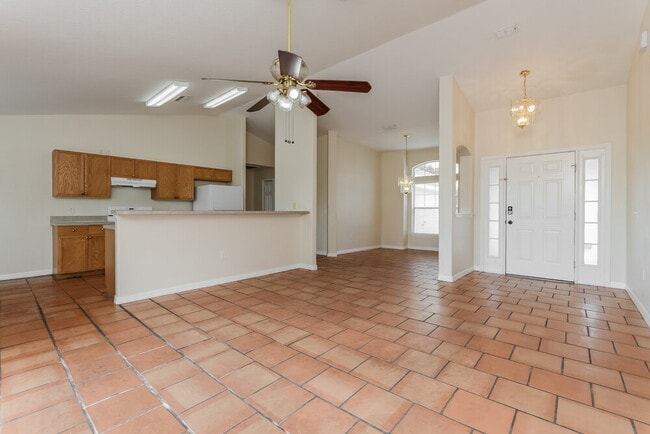 Photo - 1001 Gary Dr