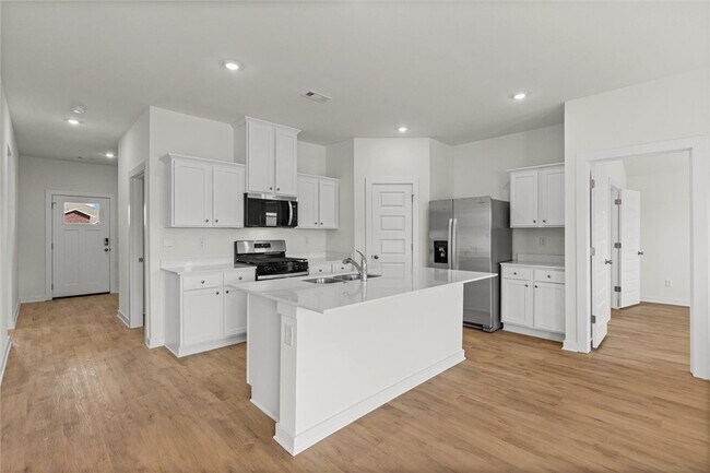 109 Ratliff Ave