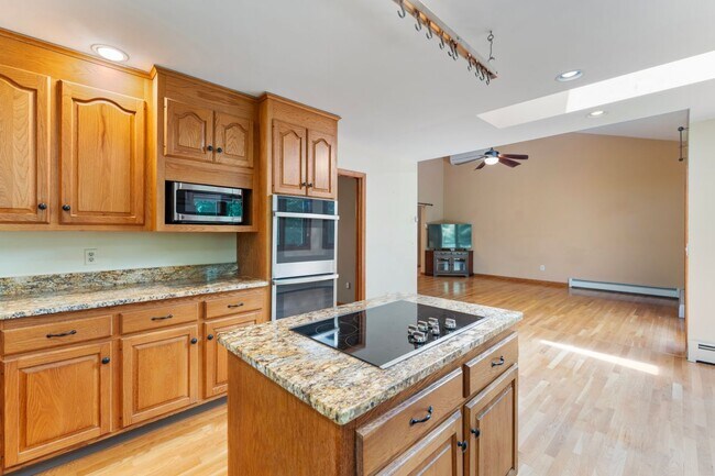 Photo - 202 West Rd
