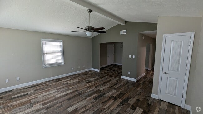 Building Photo - 69 Kelly Way Rental